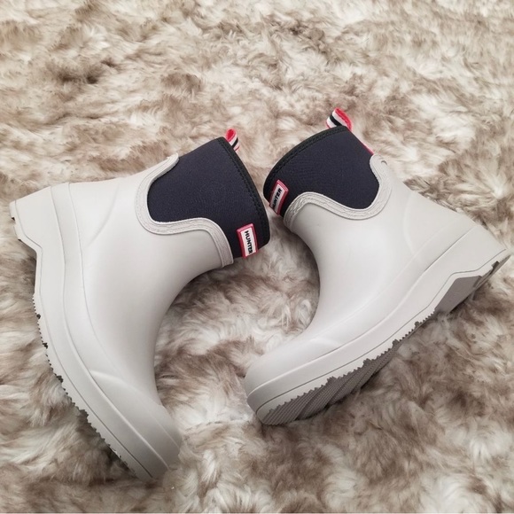 HUNTER Women's Play Short Neoprene Rain Boots Grey/Black - Picture 5 of 7